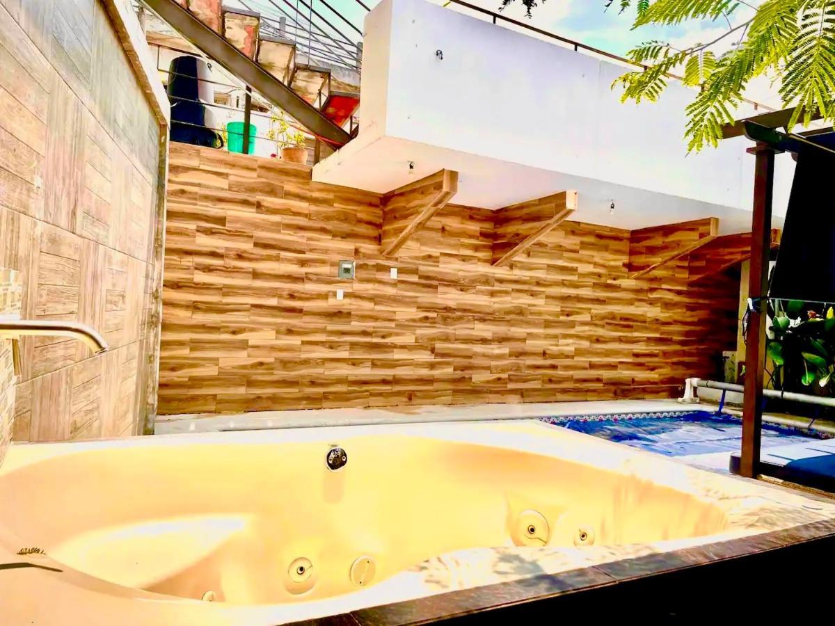 Loft Arte Y Diseno, Terraza, Asador, 3 Pantallas "Cuernavaca Somos El Unico Airbn Que Te Ofrece 2 Exclusivos Jacuzzis Profesionales Con Agua Caliente Y Sistema De Hidromasaje, Tipo Spa" Fraccionamiento Vigilancia 24 Horas Apartamento Exterior foto