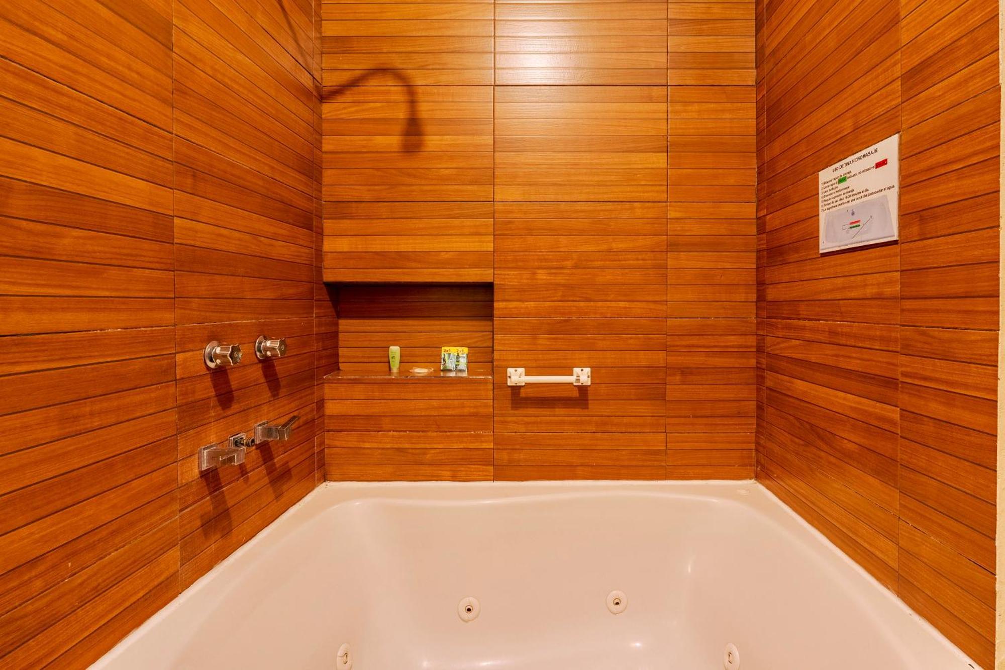 Loft Arte Y Diseno Alberca Climatizada, Amenidades Y Lujo, Terraza Privada Con Asador De Carbon, Cuernavaca Somos Los Unicos Que Te Ofrecemos Para Tu Uso Personal Y Exclusivo 2 Jacuzzis Con Agua Caliente Y Sistema De Hidromasaje Tipo Spa Exterior foto